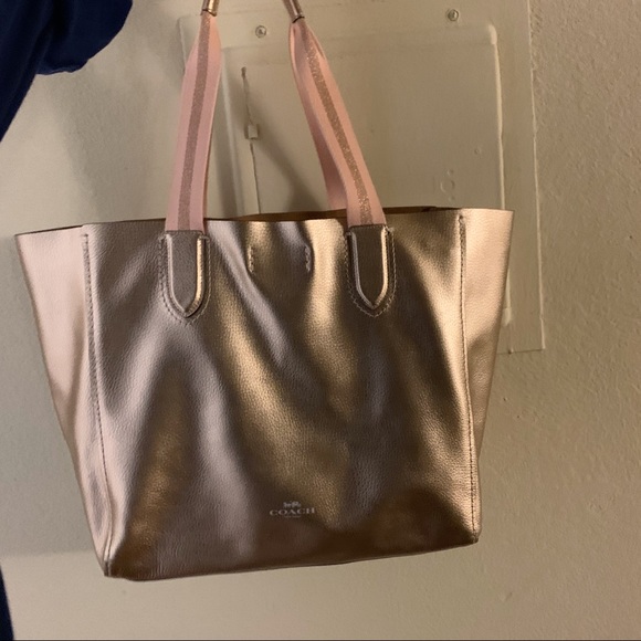 Coach - Picture 1 of 5